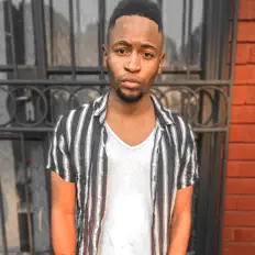 聆聽 les toka、觀看音樂影片、閱讀小傳、查看巡演日期等！