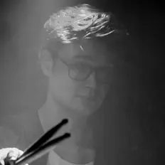 Headflow을(를) 듣고, 뮤직 비디오를 보고, 약력을 읽고, 투어 일정 등을 확인하세요!