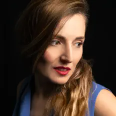 Escucha a Sofia Brunetta, mira videos musicales, lee su biografía, consulta las fechas de las gira y más.