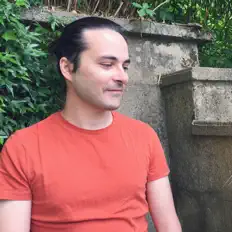 Dengarkan Lisbon Story, tonton video musik, baca bio, lihat tanggal tur & lainnya!