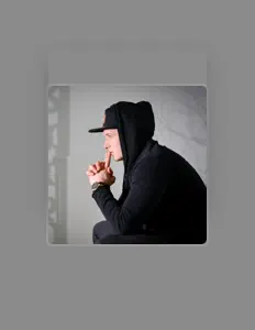 聆聽 EQ、觀看音樂影片、閱讀小傳、查看巡演日期等！