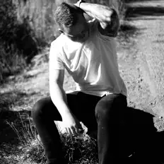 Escucha a Dax Hill, mira videos musicales, lee su biografía, consulta las fechas de las gira y más.