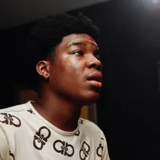 Ouça Zurk, assista a videoclipes, leia a biografia, veja as datas das turnês e mais!