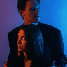 收听 Eric Born & Varvara、观看音乐视频、阅读小传、查看巡演日期等 ！