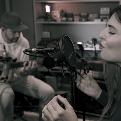 Off your mind (feat. Erasmia Markidi) [Acoustic] - Single