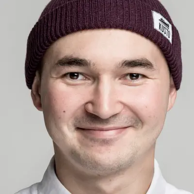 Poslechněte si interpreta Rena Rnt, sledujte hudební videa, přečtěte si životopis, podívejte se na data turné a další informace.