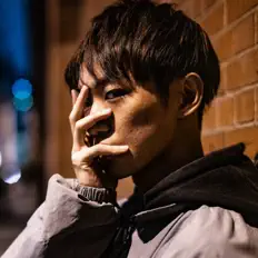 聆聽 Hao、觀看音樂影片、閱讀小傳、查看巡演日期等！
