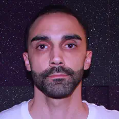 收听 DRITTO、观看音乐视频、阅读小传、查看巡演日期等 ！