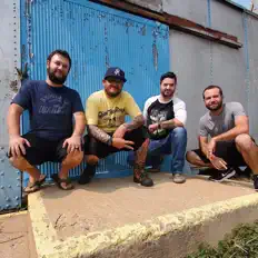 Ακούστε περιεχόμενο από Zombie Drive-In, παρακολουθήστε μουσικά βίντεο, διαβάστε το βιογραφικό, δείτε ημερομηνίες περιοδείας, και πολλά ακόμη!