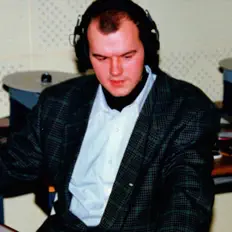 Poslechněte si interpreta Daddy Has Hanged, sledujte hudební videa, přečtěte si životopis, podívejte se na data turné a další informace.