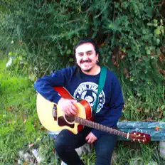 Ouça Ody, assista a videoclipes, leia a biografia, veja as datas das turnês e mais!