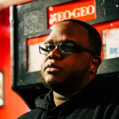 Hör dir Nova ManDarke an, schau dir Musikvideos an, lies die Biografie, finde Tourdaten und mehr!