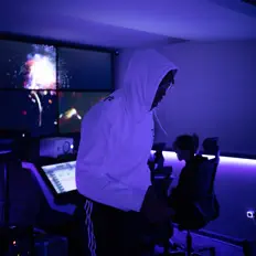 Listen to Cguapo, watch music videos, read bio, see tour dates & more!