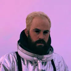 Motorbike James dinle, müzik videolarını izle, biyografisini oku, tur tarihlerini ve daha fazlasını gör!