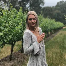 Écoutez Lauren Graham, regardez des vidéoclips, lisez la biographie, consultez les dates de tournée et plus encore !