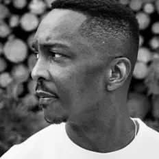 Luister naar OG the Story, bekijk muziekvideo's, lees de bio, bekijk de tourdata, en meer!