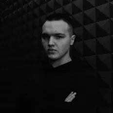 Poslechněte si interpreta VOGUE OUT, sledujte hudební videa, přečtěte si životopis, podívejte se na data turné a další informace.