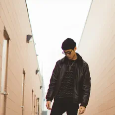 Luister naar Deyo, bekijk muziekvideo's, lees de bio, bekijk de tourdata, en meer!