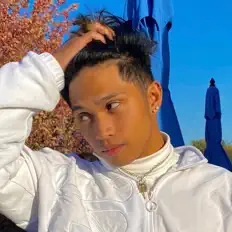 Dengarkan Kuya Elijah, tonton video musik, baca bio, lihat tanggal tur & lainnya!