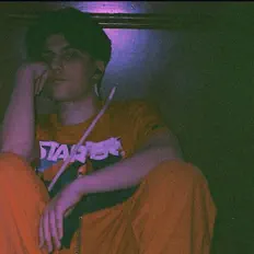 Escucha a OJIKAE, mira videos musicales, lee su biografía, consulta las fechas de las gira y más.