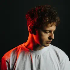 聆聽 Nikita Stashevskiy、觀看音樂影片、閱讀小傳、查看巡演日期等！