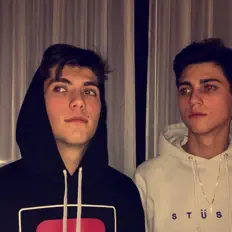 Lck'sを聴いたり、ミュージックビデオを鑑賞したり、経歴やツアー日程などを確認したりしましょう！