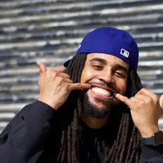 Listen to 4TÉ, watch music videos, read bio, see tour dates & more!