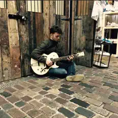 聆聽 Max Duggan、觀看音樂影片、閱讀小傳、查看巡演日期等！