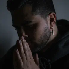 BLXCK सुनें, म्यूज़िक वीडियो देखें, बायो पढ़ें, दौरे की तारीखें और बहुत कुछ देखें!