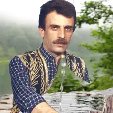 Mustafa Sırtlı सुनें, म्यूज़िक वीडियो देखें, बायो पढ़ें, दौरे की तारीखें और बहुत कुछ देखें!