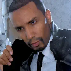 Mba Shakoor सुनें, म्यूज़िक वीडियो देखें, बायो पढ़ें, दौरे की तारीखें और बहुत कुछ देखें!