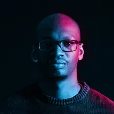 Hör dir Ultrasour an, schau dir Musikvideos an, lies die Biografie, finde Tourdaten und mehr!