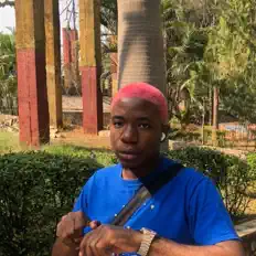 Ouve Nayinnah, vê vídeos de música, lê a biografia, vê as datas da digressão e muito mais!