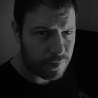 Ouve undefined, vê vídeos de música, lê a biografia, vê as datas da digressão e muito mais!