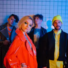Escucha a Moqumentary, mira videos musicales, lee su biografía, consulta las fechas de las gira y más.