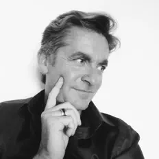 Ascolta Kogan Silvercloud, guarda video musicali, leggi la biografia, vedi le date del tour & altro!