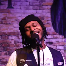 Ronald C. Lee Jr dinle, müzik videolarını izle, biyografisini oku, tur tarihlerini ve daha fazlasını gör!