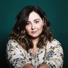 Ouve Gillian Nicola, vê vídeos de música, lê a biografia, vê as datas da digressão e muito mais!