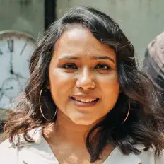 Escucha a Arpana Sharon, mira videos musicales, lee su biografía, consulta las fechas de las gira y más.