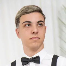 Hör dir Dj Abuelox an, schau dir Musikvideos an, lies die Biografie, finde Tourdaten und mehr!