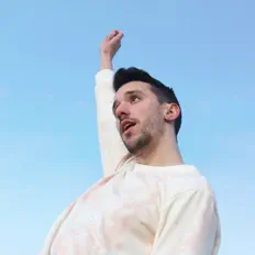 Ascolta Joey Emmanuel, guarda video musicali, leggi la biografia, vedi le date del tour & altro!