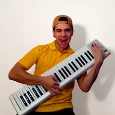 Ascolta Giallo, guarda video musicali, leggi la biografia, vedi le date del tour & altro!