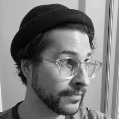 聆聽 Zerp、觀看音樂影片、閱讀小傳、查看巡演日期等！