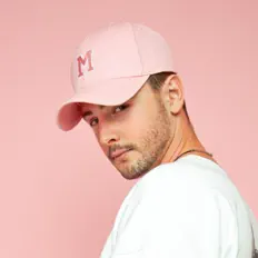 Hör dir Vostok an, schau dir Musikvideos an, lies die Biografie, finde Tourdaten und mehr!