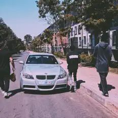 Escucha a Thirty-3, mira videos musicales, lee su biografía, consulta las fechas de las gira y más.