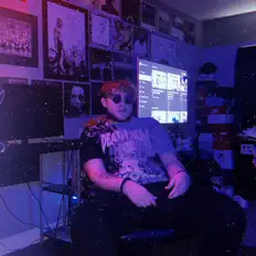 收听 DatBoyNick、观看音乐视频、阅读小传、查看巡演日期等 ！