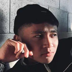 Kenneth Ryan dinle, müzik videolarını izle, biyografisini oku, tur tarihlerini ve daha fazlasını gör!