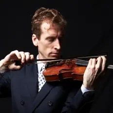 Guillaume Tardifを聴いたり、ミュージックビデオを鑑賞したり、経歴やツアー日程などを確認したりしましょう！