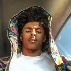 Ακούστε περιεχόμενο από YhungRezz, παρακολουθήστε μουσικά βίντεο, διαβάστε το βιογραφικό, δείτε ημερομηνίες περιοδείας, και πολλά ακόμη!