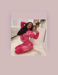 Listen to Marielena, watch music videos, read bio, see tour dates & more!
